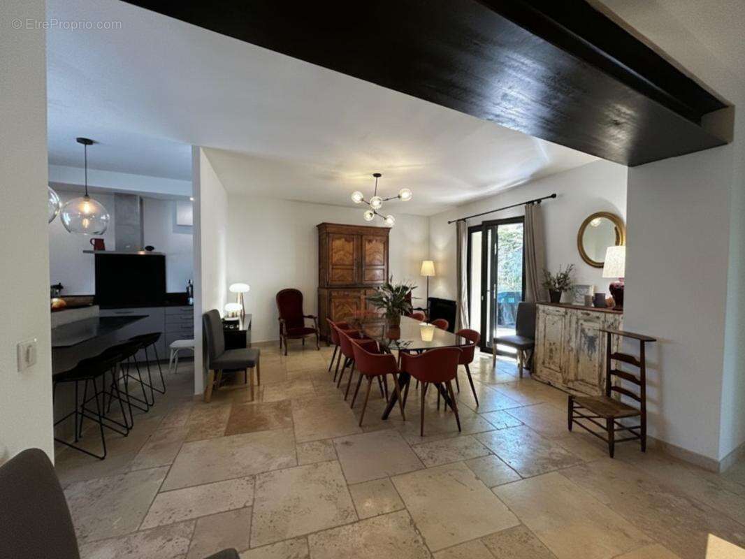 Maison 190 m² à Bollene  - photo 6