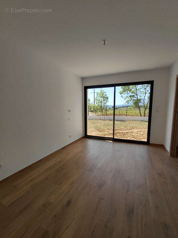 Maison à POURRIERES