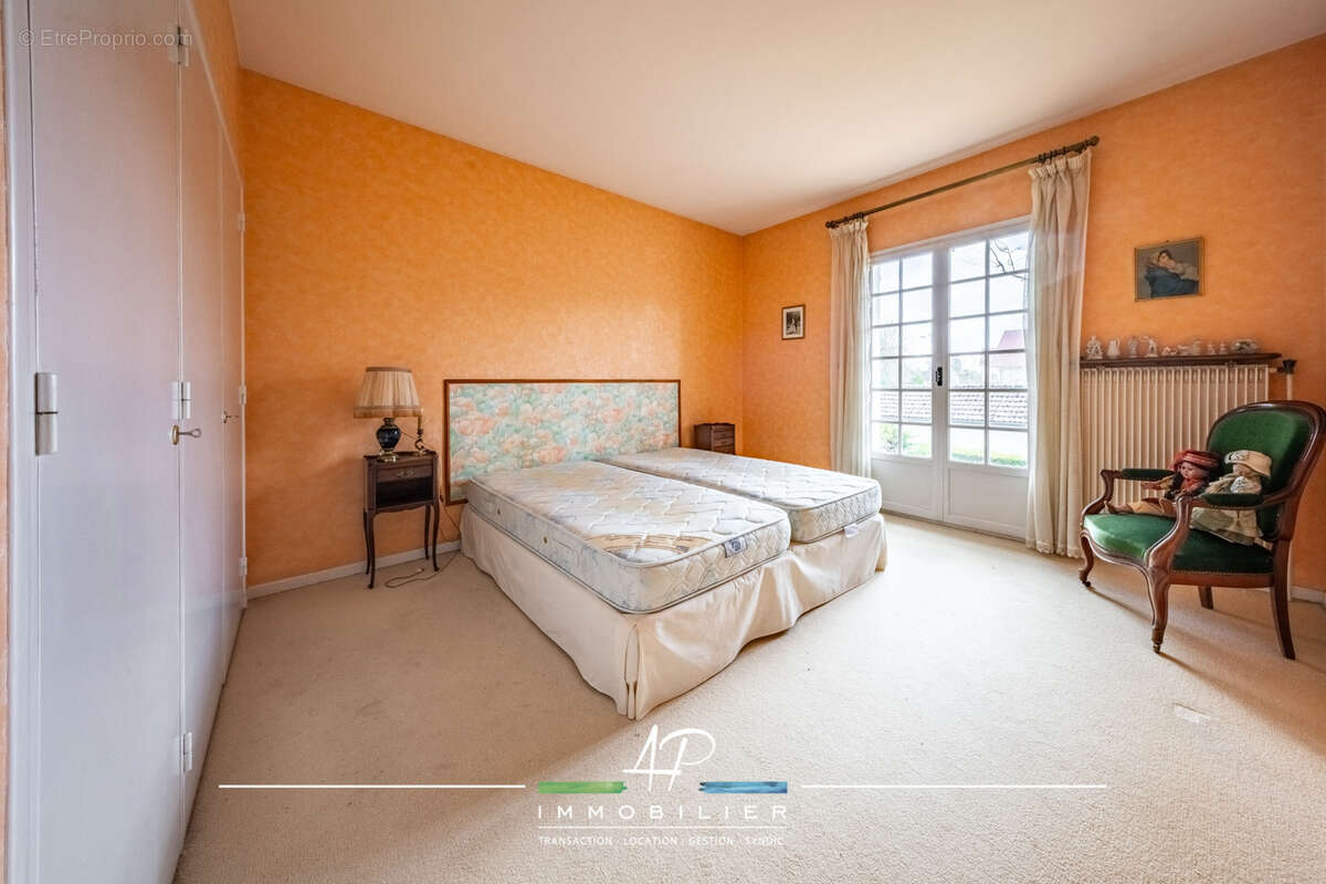 Maison traditionnelle 5 chambres - 21490 BRETIGNY - photo 7