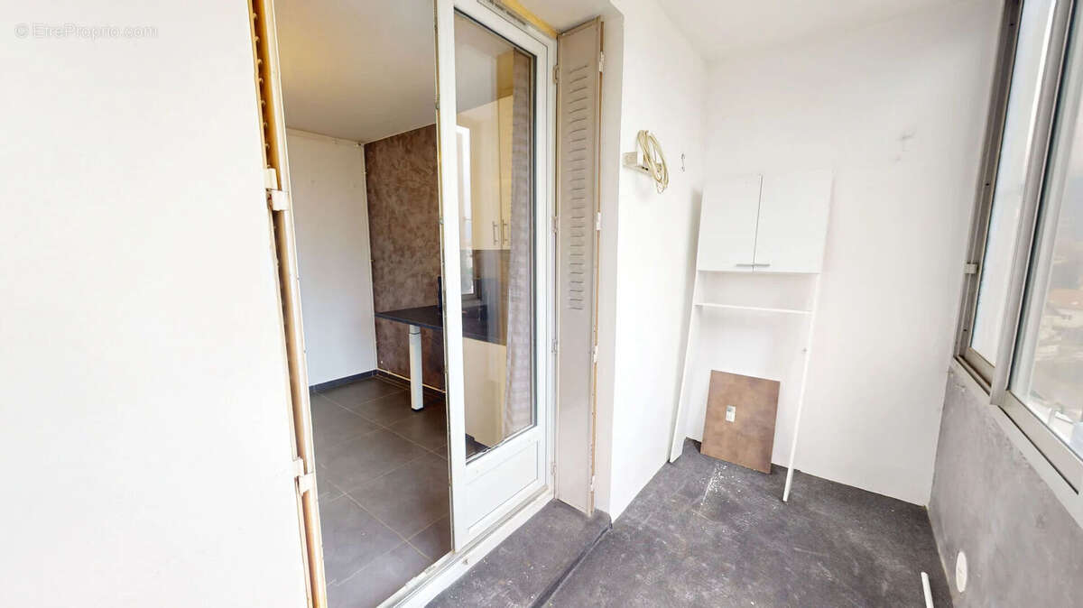 Appartement à SAINT-MARTIN-D'HERES