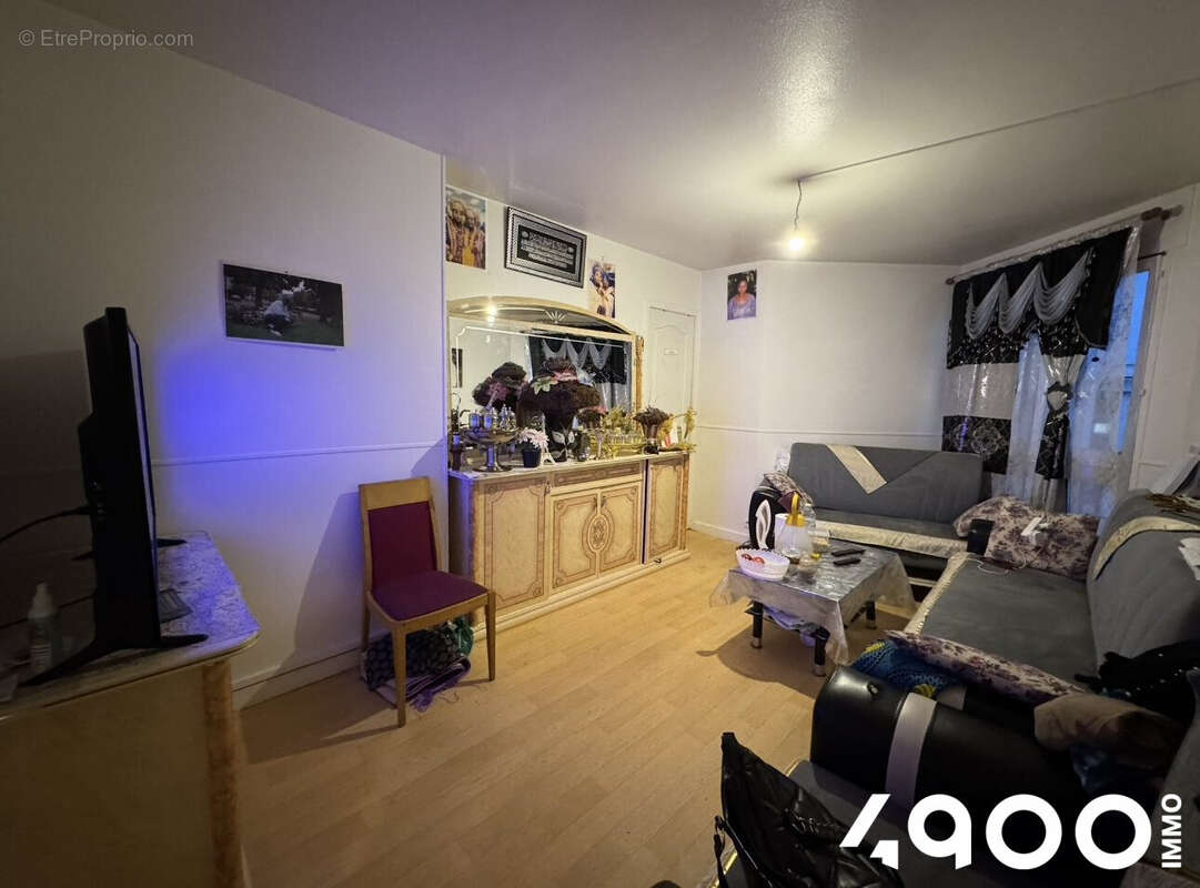 Appartement 55 m² à Grigny  - photo 2