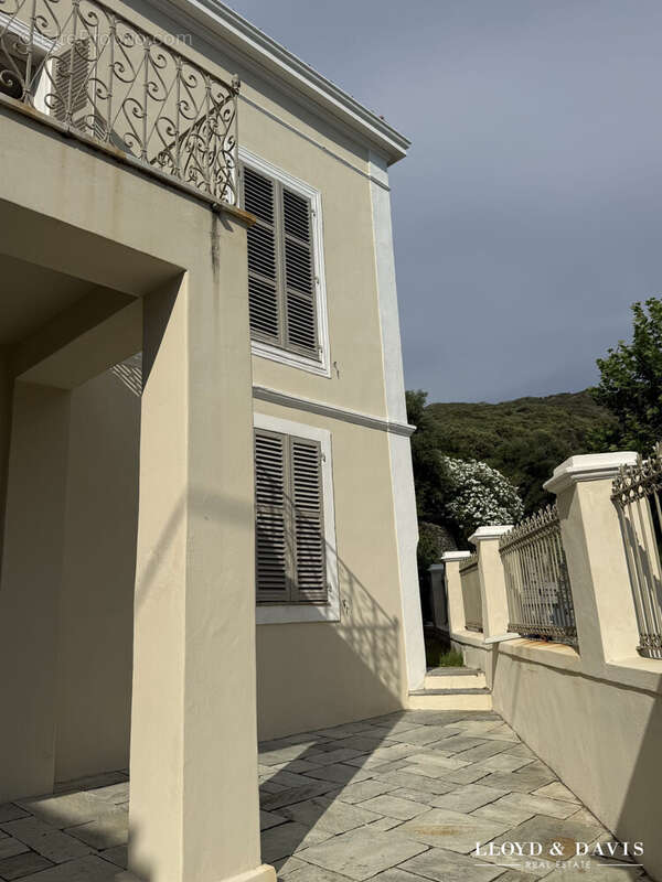 Maison 440 m² à Morsiglia  - photo 2