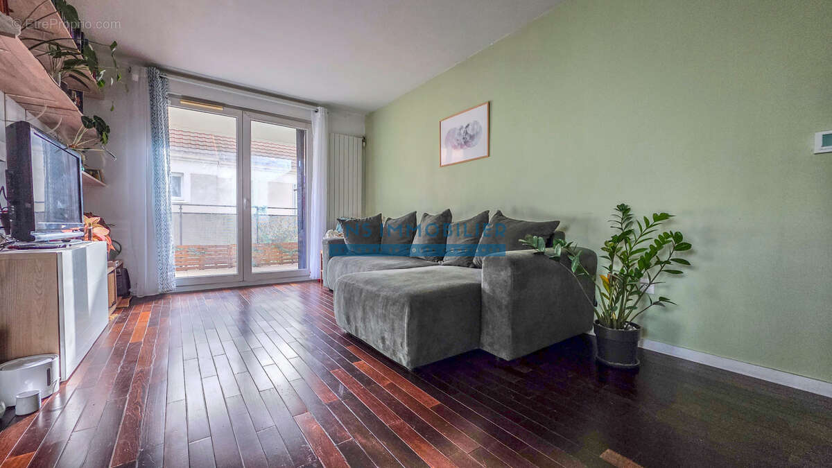 Appartement à SARTROUVILLE