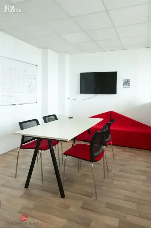 Murs d'un plateau de bureaux de 324 m2 à prix très concurentiel 530 000€ + 6 places de parkings - photo 7