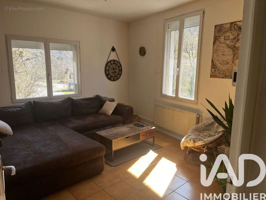 Maison 146 m² à Le Poizat  - photo 7