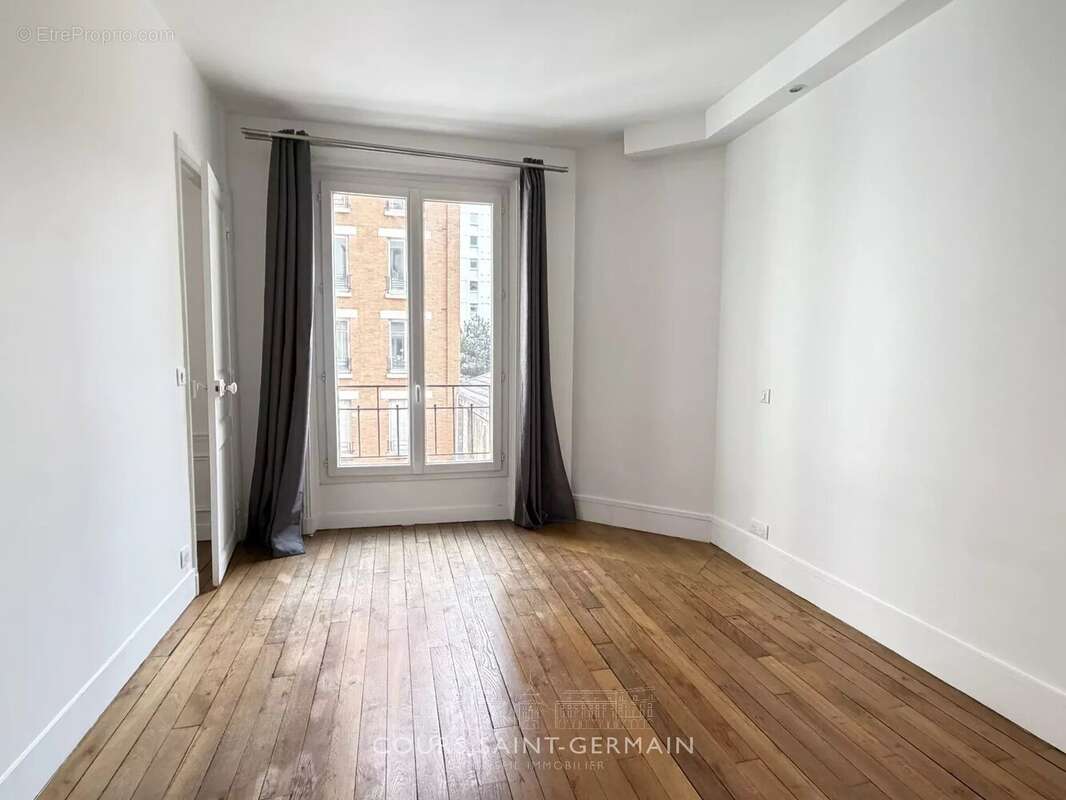 Appartement à PARIS-15E