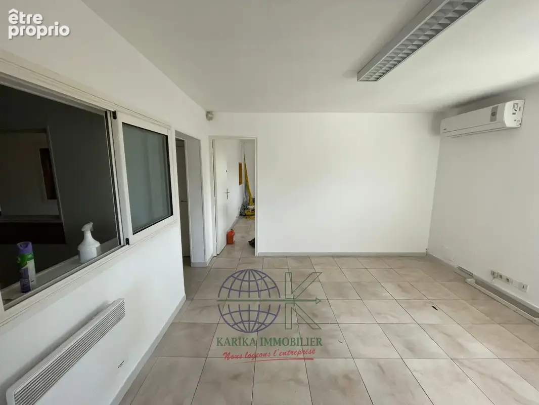 Bâtiment d'activité 1330 m2 à Roquebrune sur Argens - photo 15