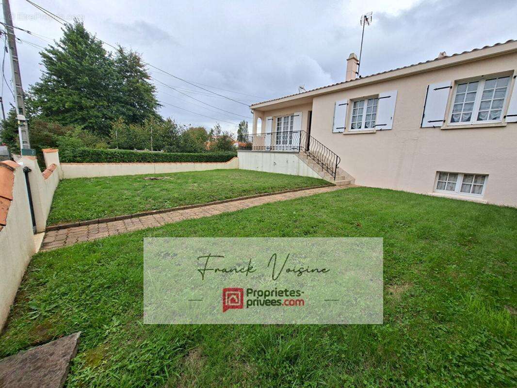 A VENDRE à Saint Paul en Pareds, maison de 137 m2 avec 2 chambres et 1 studio en sous-sol sur une parcelle de 848 m2 env - photo 11