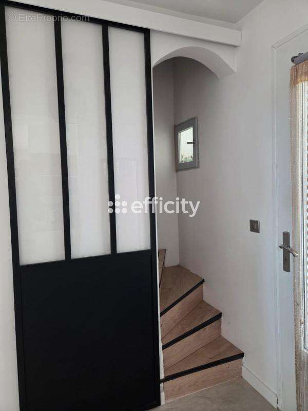 Appartement à SAINT-CYR-SUR-MER