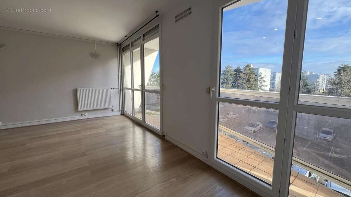 Appartement à PLAISIR