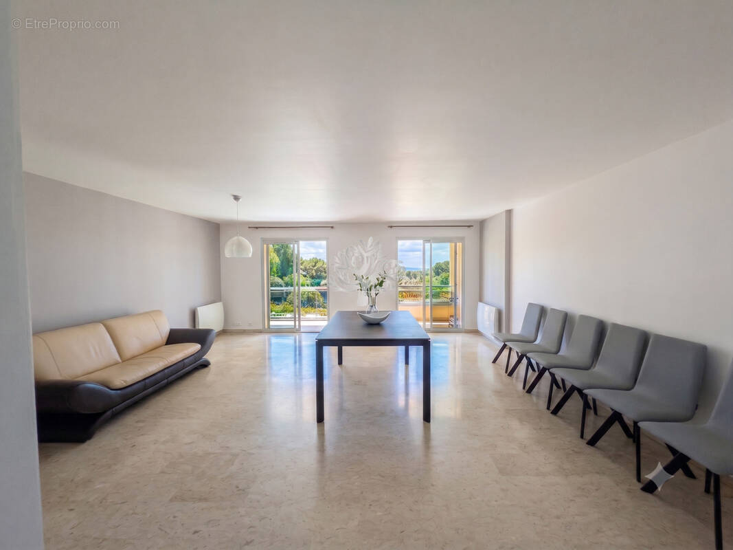 Appartement à SANARY-SUR-MER