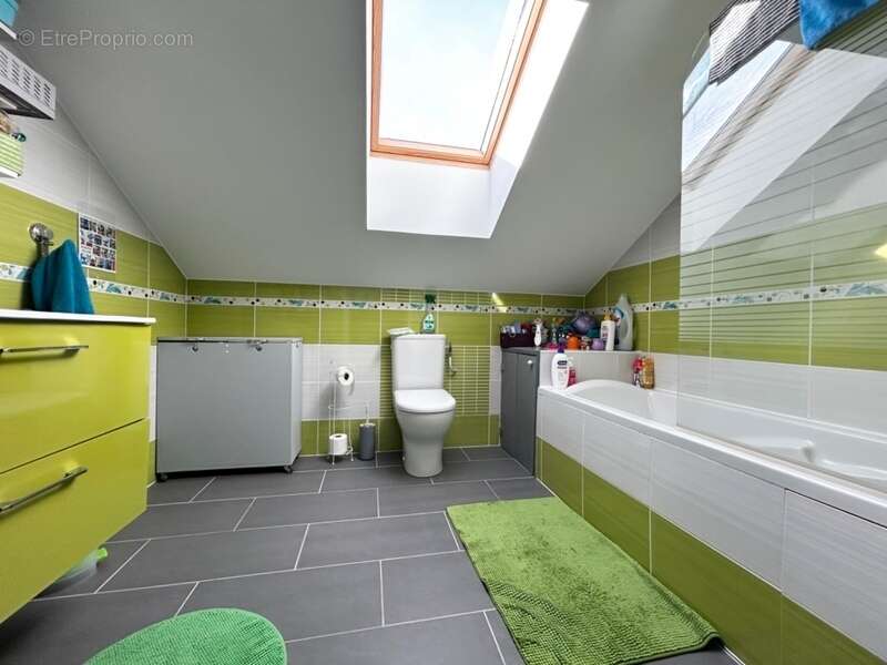 VAL DE CHAISE (74) - MAISON de 2015 Type 4 de 111,52 m2 - Terrain 431m2 - photo 10