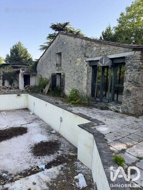 Maison 270 m² à Sainte-Radegonde  - photo 3