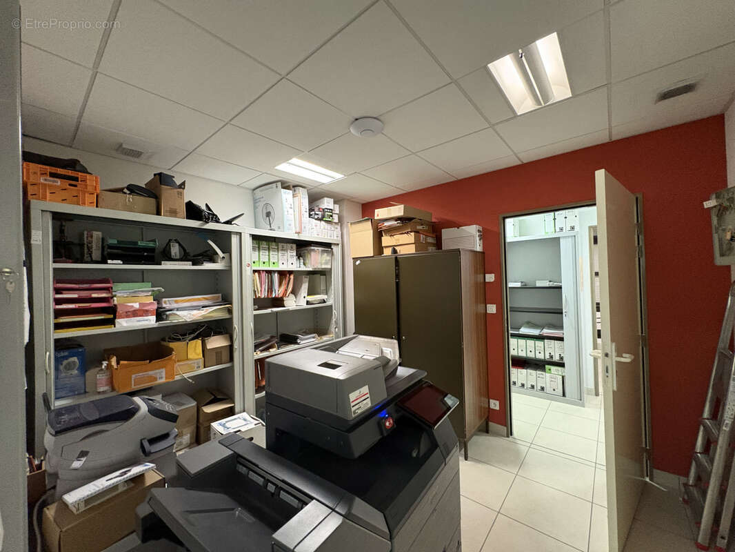 Ensemble de bureaux dans un immeuble tres bon etat - photo 4