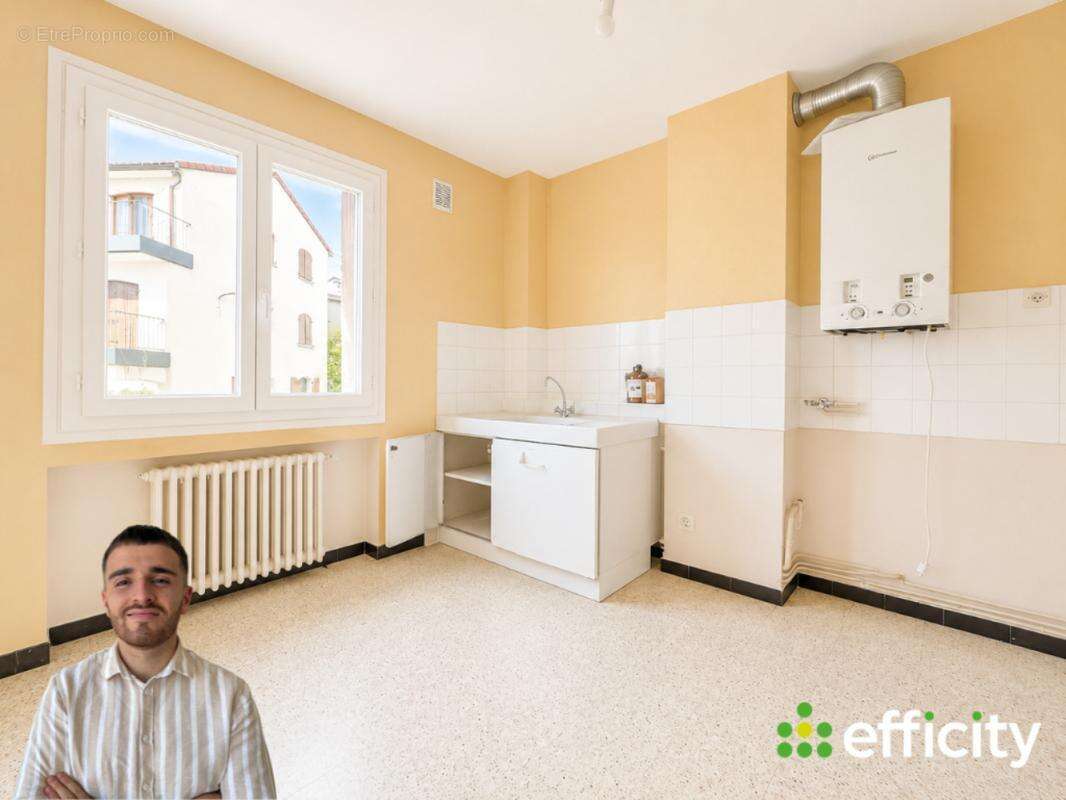 Appartement 210 m² à Saint-Etienne  - photo 10