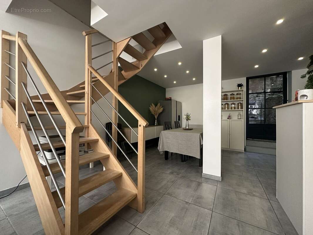 Appartement à BEAUJEU