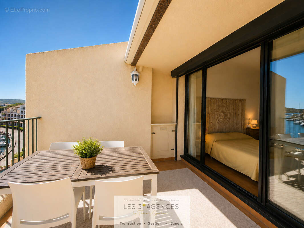 Appartement à COGOLIN