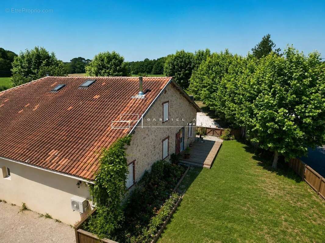 Maison à SAUBRIGUES