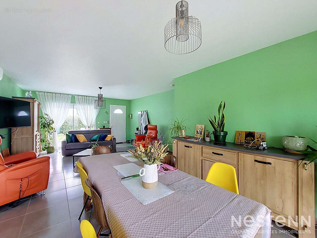 A Vendre Maison contemporaine de plain-pied avec trois chambres, garage et jardin à Condom - photo 9