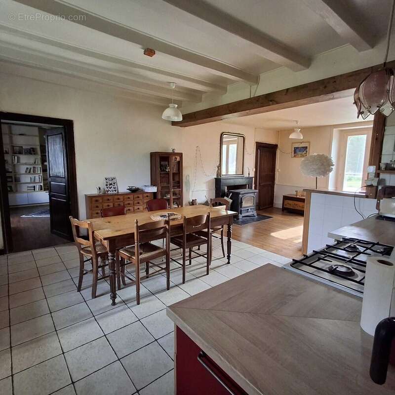 Maison 129 m² à Cellefrouin  - photo 7