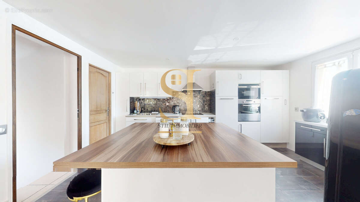 Maison à VIRY-CHATILLON