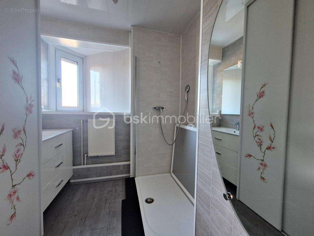 Bien rare à Hazebrouck : appartement avec jardin, garage et ascenseur privé - photo 13