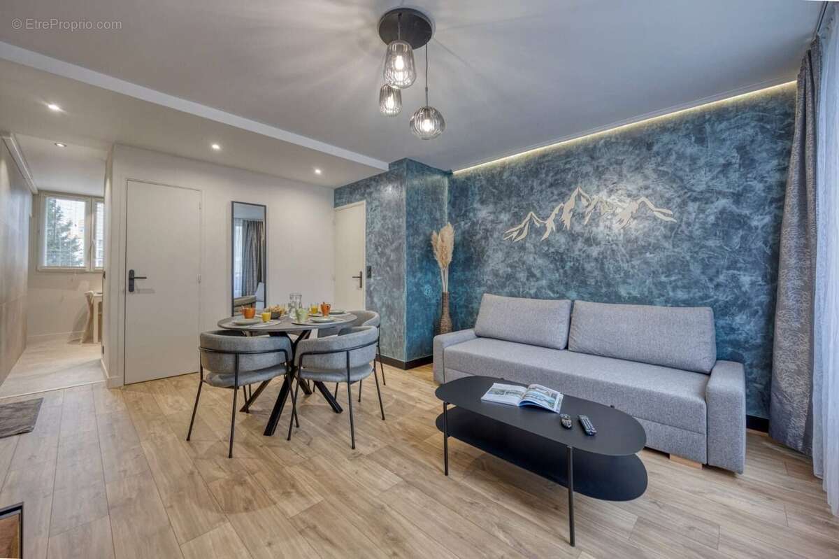 Appartement à FONTAINE