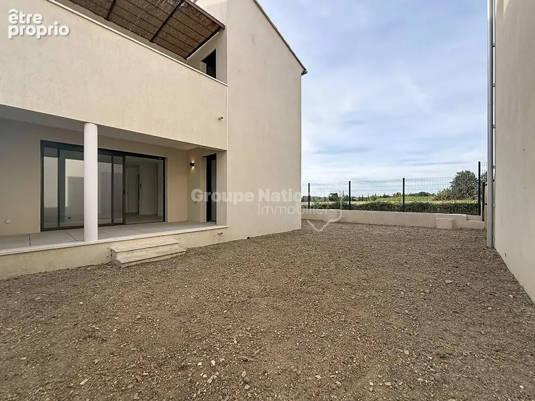 Photo Appartement à Taillades au prix de 320 000€