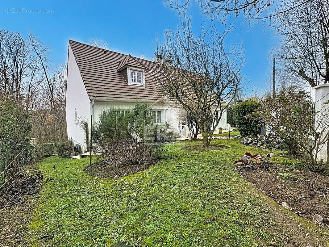Maison à CHAUMONTEL