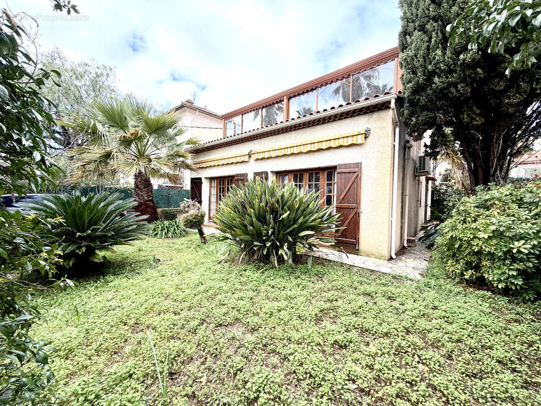 Maison à HYERES