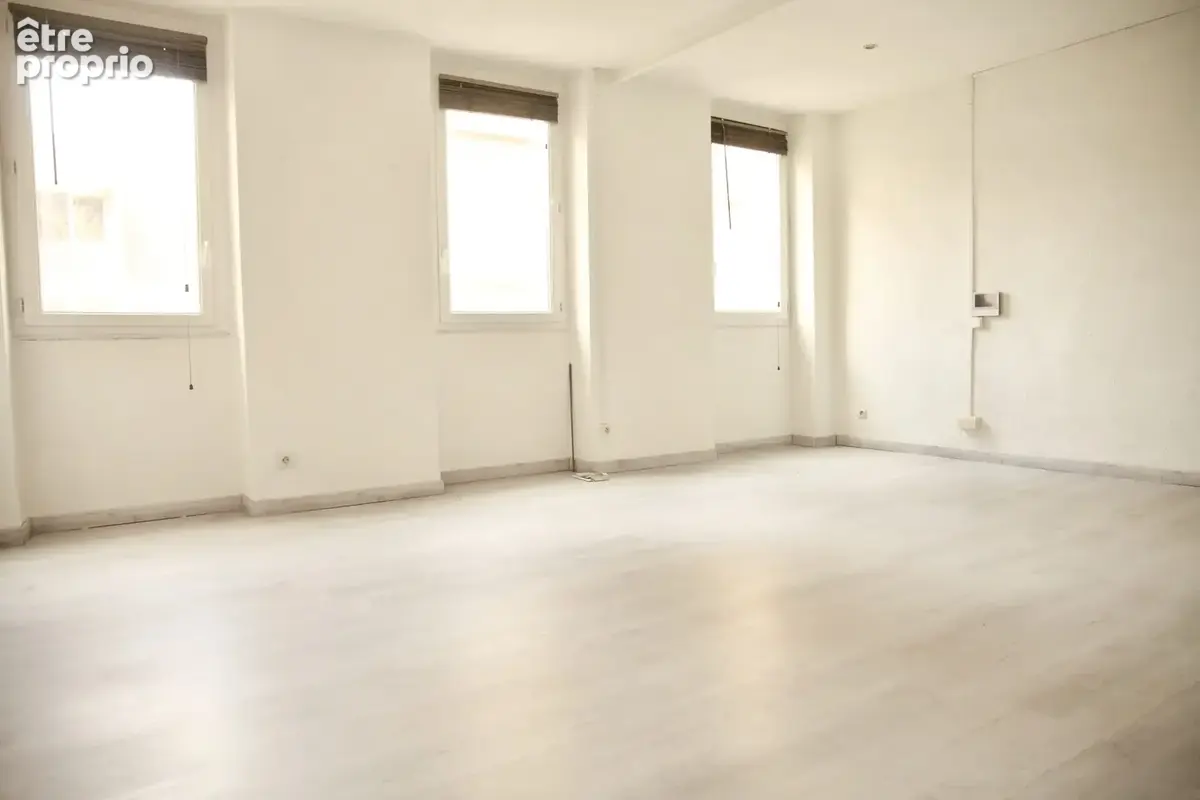 Commerce 68 m² à vendre à Marseille-6e (13006) - photo 4