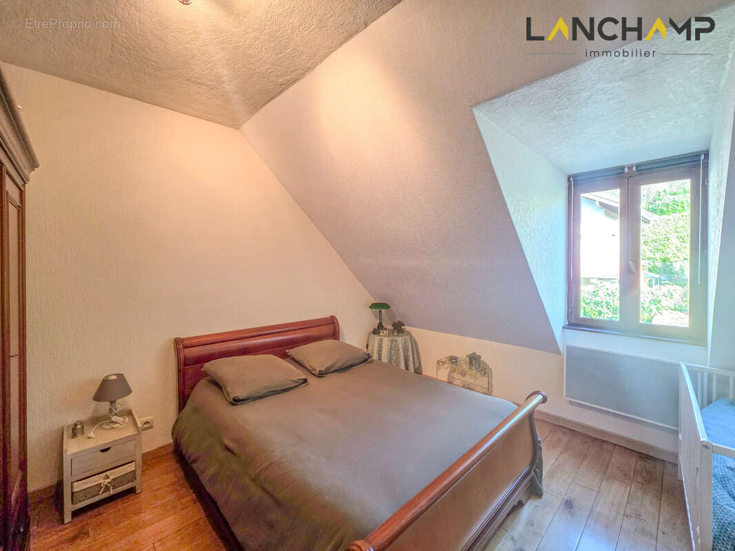 Maison à CLARAFOND-ARCINE