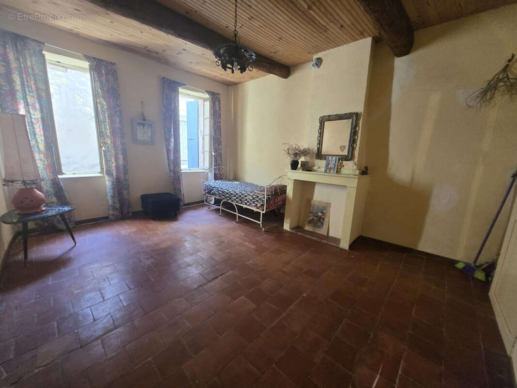 Maison à COURSAN