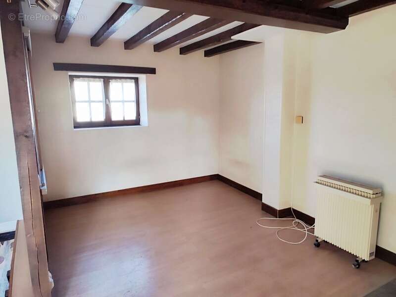 Maison à LE BOURG-SAINT-LEONARD