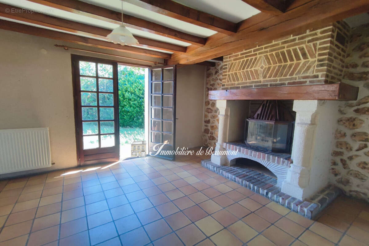 Maison 135 m² à Beaumont-Le-Roger  - photo 3