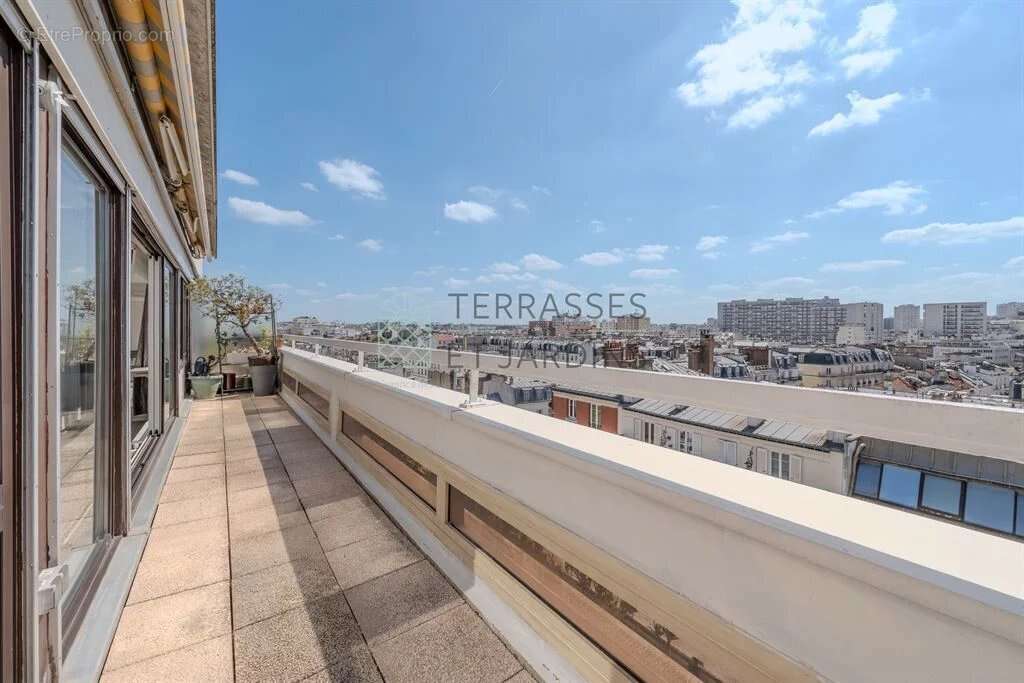 Appartement à PARIS-14E