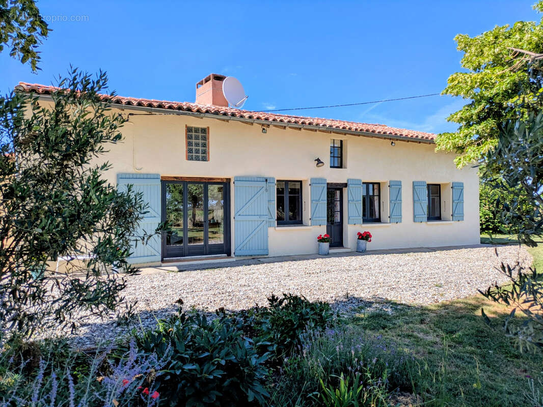 Maison à SAINT-CEZERT