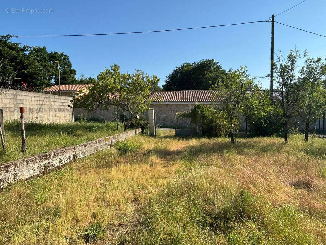 Maison à BROSSAC