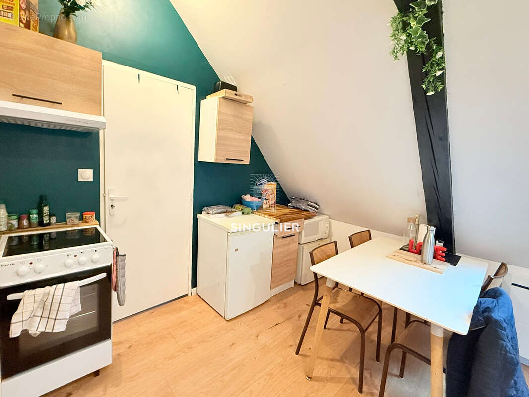 Appartement à COUTICHES