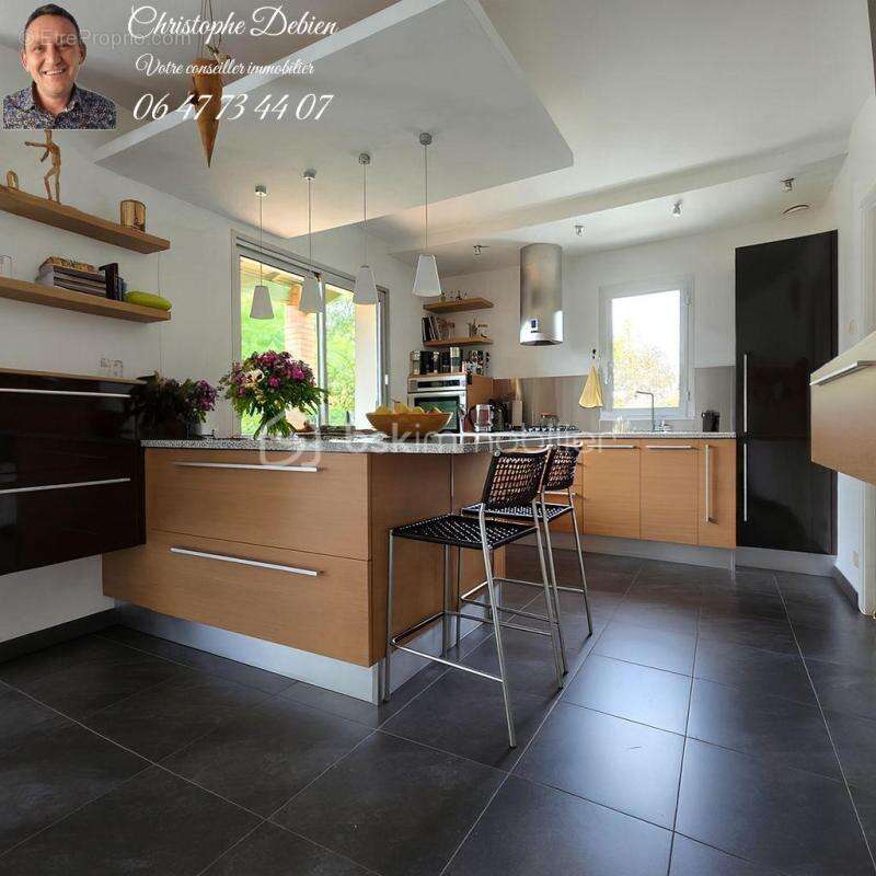 Maison à LES BROUZILS