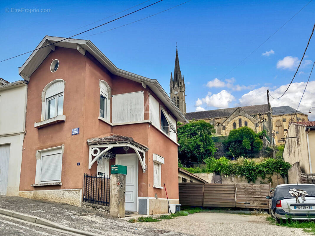 Maison à FUMEL