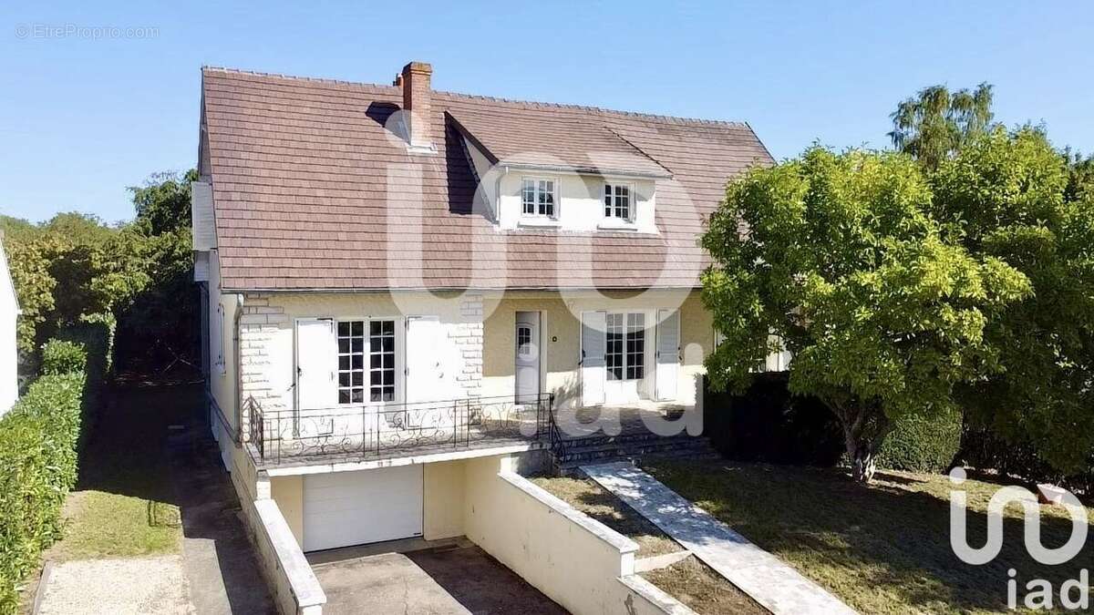 Photo 5 - Maison à SAINT-JEAN-DE-BRAYE