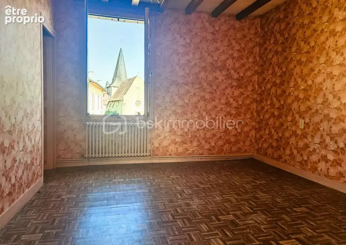 Découvrez cet ensemble immobilier situé au cœur d’un charmant village dynamique de Sud Touraine - photo 10