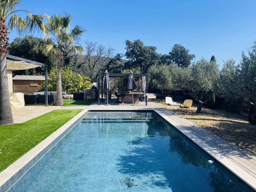 Maison à PLAN-DE-LA-TOUR