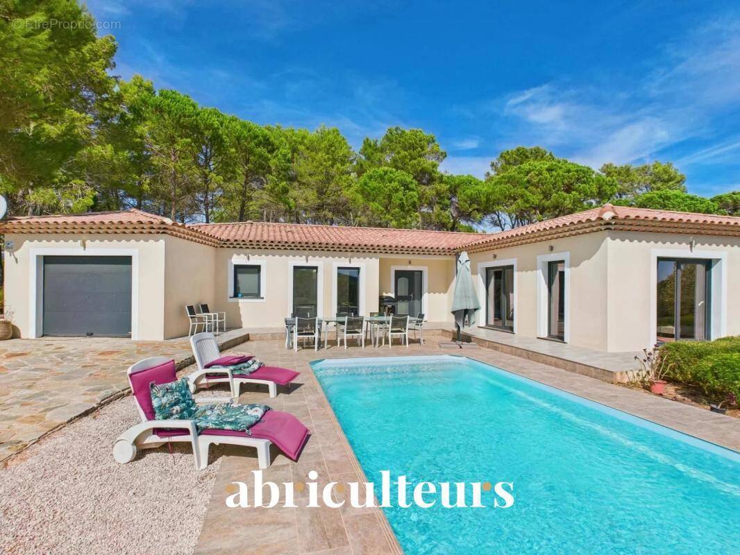 Belle villa contemporaine/vue panoramique en vente à Bagnols-en-Forêt (83600) - photo 1