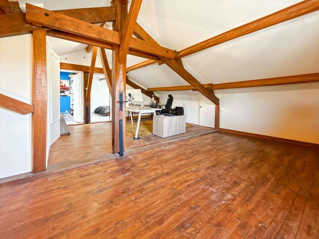  À VENDRE – DOUZILLAC (24190) Maison rénovée avec piscine – 156 m² habitables – Terrain clos de 1 326 m² – 195 000€ FAI - photo 19
