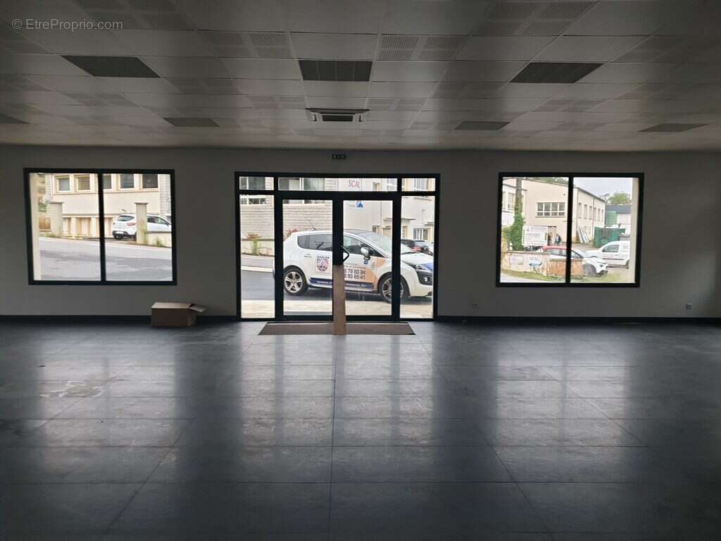 Commerce à AIXE-SUR-VIENNE