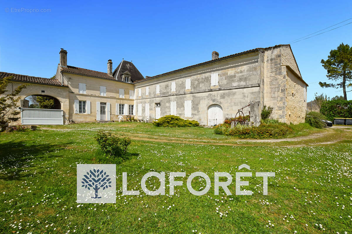 Maison à MAZEROLLES