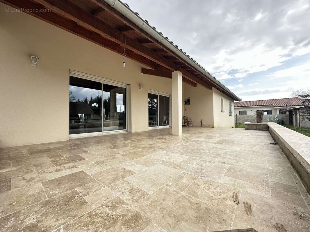 Maison à SAINT-JUST-DE-CLAIX