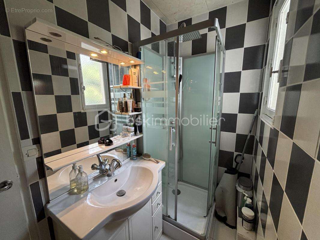 Appartement à SAINTE-GENEVIEVE-DES-BOIS